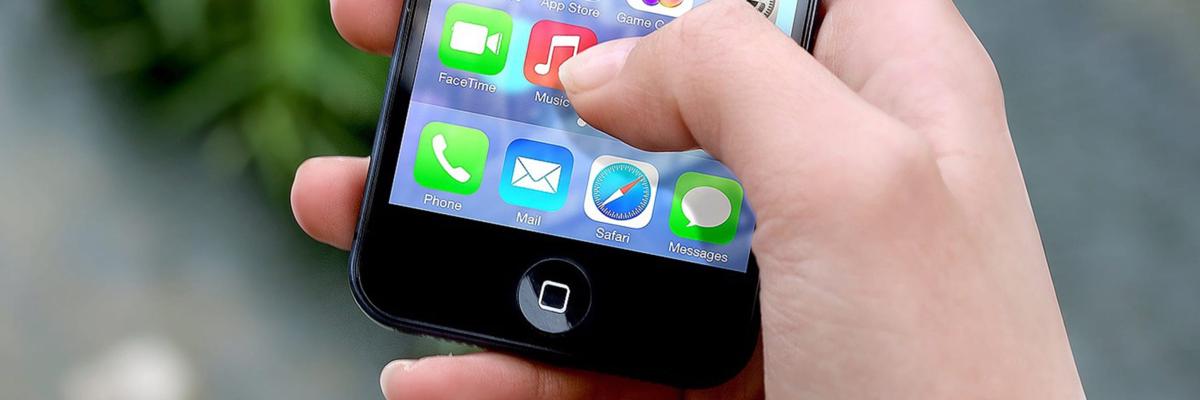 Photo of somebody using an IPhone